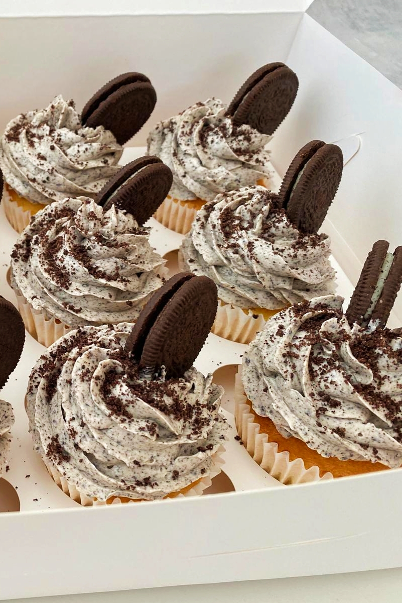Cookies & Cream Cupcakes (Box of 6) – handcrafted baked product from Tutu’s Foods